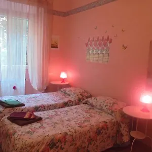 Bed & Breakfast Max House **